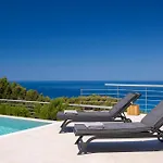 Kathisma Sunset Villlas וילה